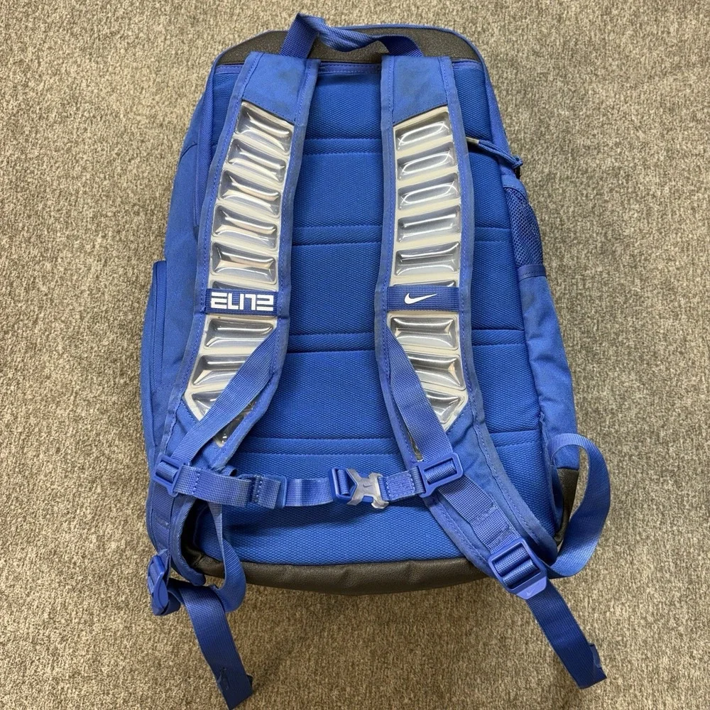 Nike excellent preowned